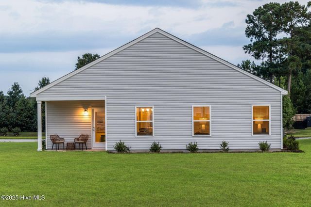 102 Maymont Street NW, Supply, NC 28462