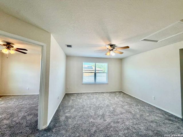 9927 Tampke Falls, San Antonio, TX 78245