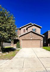 9927 Tampke Falls, San Antonio, TX 78245