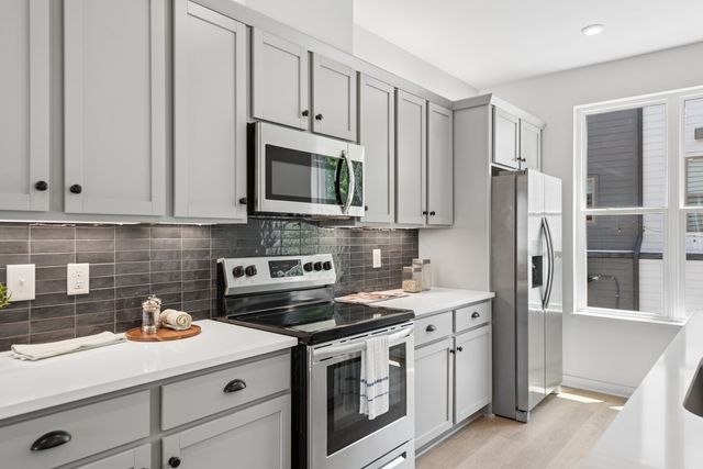 344 East Village Ln, Nashville, TN 37216