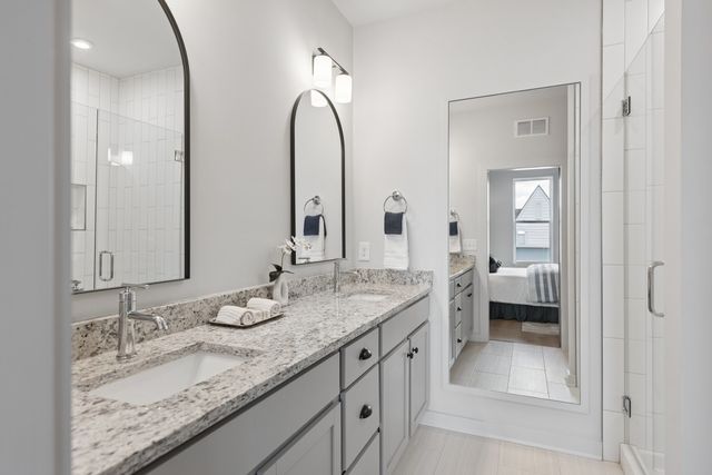 344 East Village Ln, Nashville, TN 37216