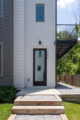 344 East Village Ln, Nashville, TN 37216