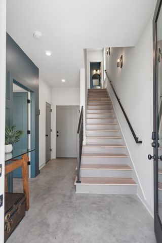 344 East Village Ln, Nashville, TN 37216