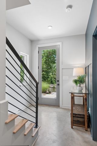344 East Village Ln, Nashville, TN 37216