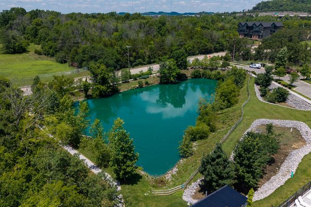 344 East Village Ln, Nashville, TN 37216