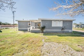 11025 Phelen Road, Oak Hills, CA 92344