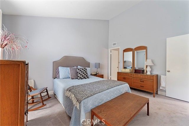 5102 Piccadilly Circle, Westminster, CA 92683