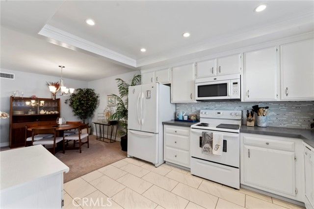 5102 Piccadilly Circle, Westminster, CA 92683