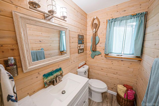 134 Park Lane, Middle Island, NY 11953