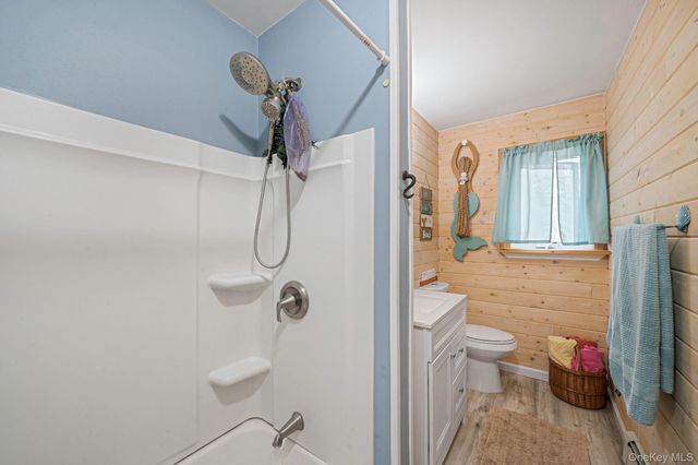 134 Park Lane, Middle Island, NY 11953