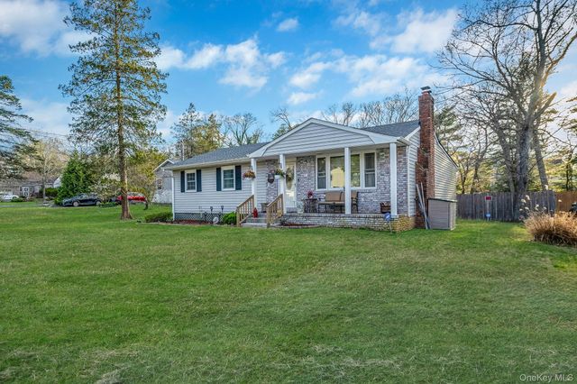 134 Park Lane, Middle Island, NY 11953