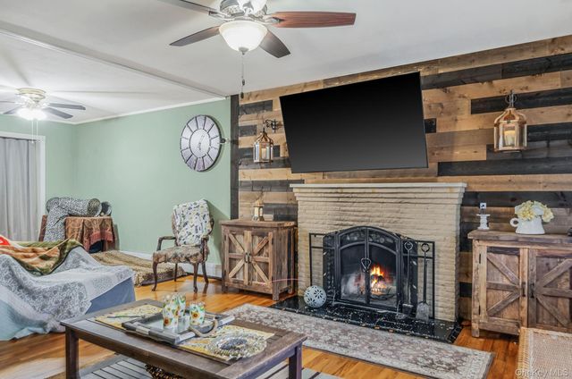 134 Park Lane, Middle Island, NY 11953