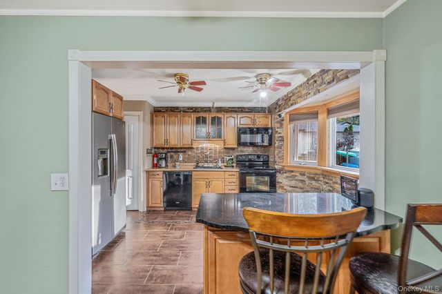 134 Park Lane, Middle Island, NY 11953