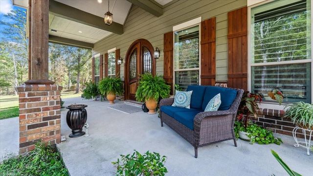 27785 Log Cabin Road, Montgomery, TX 77356