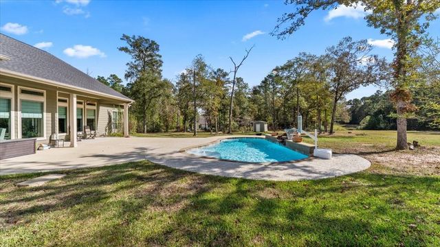27785 Log Cabin Road, Montgomery, TX 77356