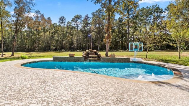 27785 Log Cabin Road, Montgomery, TX 77356