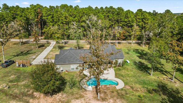27785 Log Cabin Road, Montgomery, TX 77356