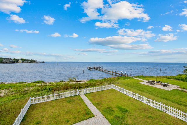 486 Beatrice Point Road, Freeport, FL 32439