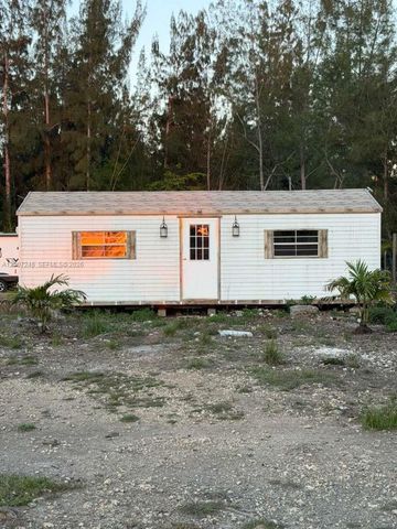 14370 SW 208 Avenue, Miami, FL 33196