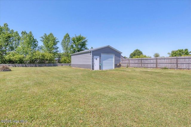 112 Cypress Knee Drive, Richlands, NC 28574