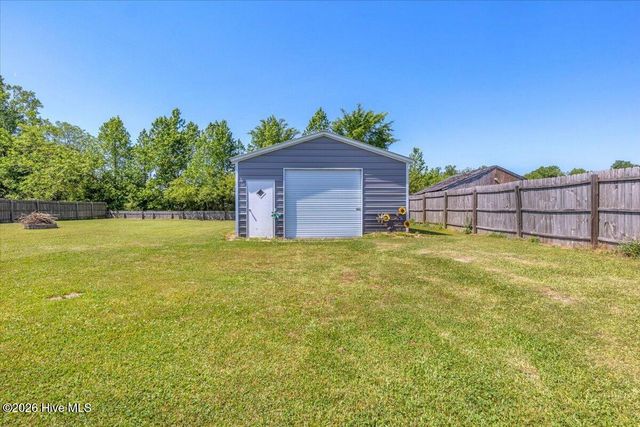 112 Cypress Knee Drive, Richlands, NC 28574