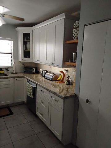10433 Sunrise Lakes Blvd 408, Sunrise, FL 33322