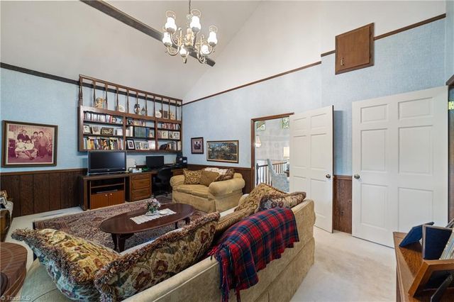 421 Flyntvalley Drive, Winston-salem, NC 27104