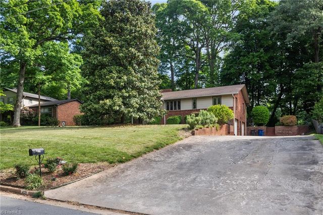 421 Flyntvalley Drive, Winston-salem, NC 27104