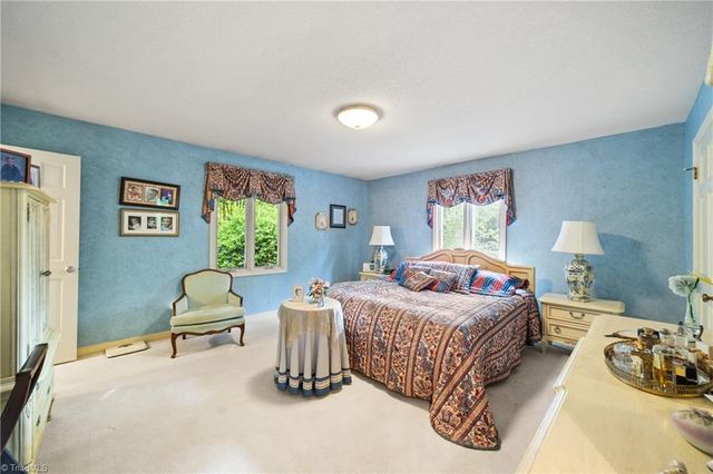 421 Flyntvalley Drive, Winston-salem, NC 27104