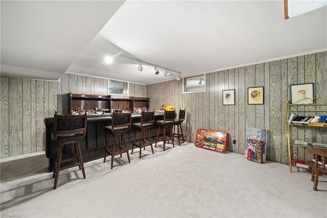 421 Flyntvalley Drive, Winston-salem, NC 27104