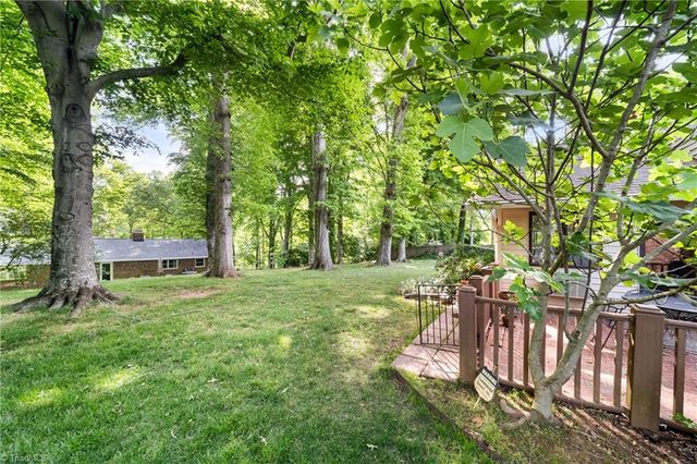 421 Flyntvalley Drive, Winston-salem, NC 27104