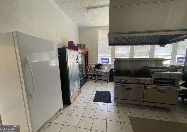 305 Old School Road, Lagrange, GA 30240