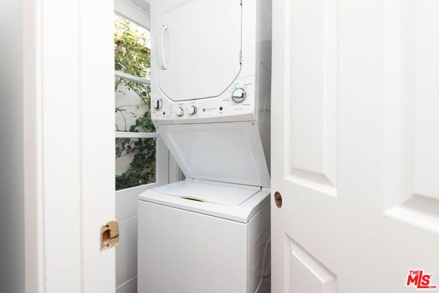 522 N Alta Vista Boulevard, Los Angeles, CA 90036