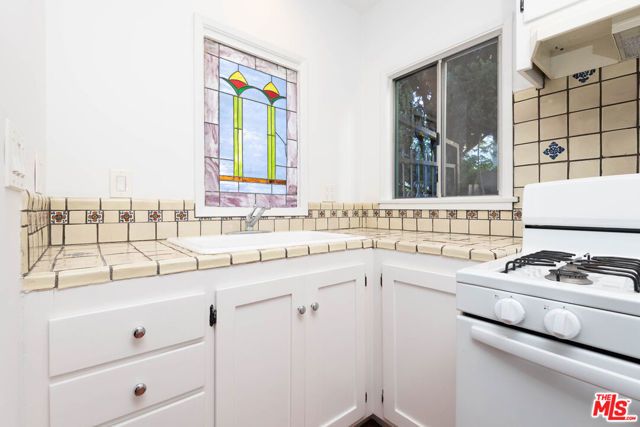 522 N Alta Vista Boulevard, Los Angeles, CA 90036