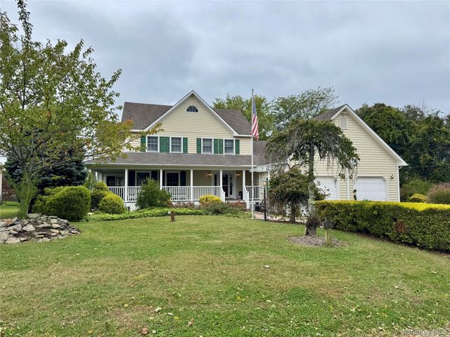 886 Sound Shore Road, Jamesport, NY 11901