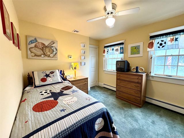 886 Sound Shore Road, Jamesport, NY 11901