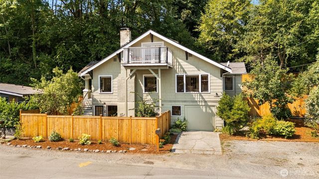 10015 68th Avenue S, Seattle, WA 98178