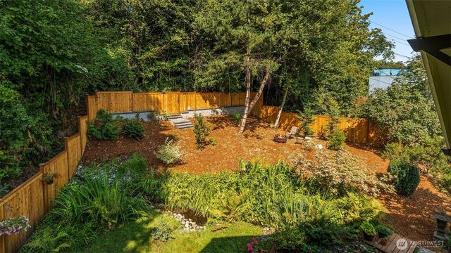 10015 68th Avenue S, Seattle, WA 98178