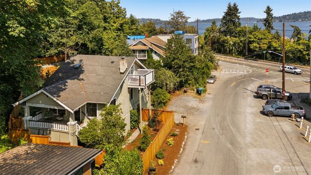 10015 68th Avenue S, Seattle, WA 98178