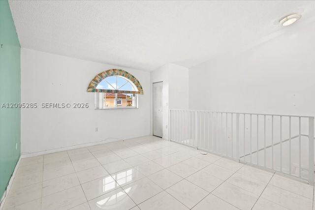 3554 W 80th St 202, Hialeah, FL 33018