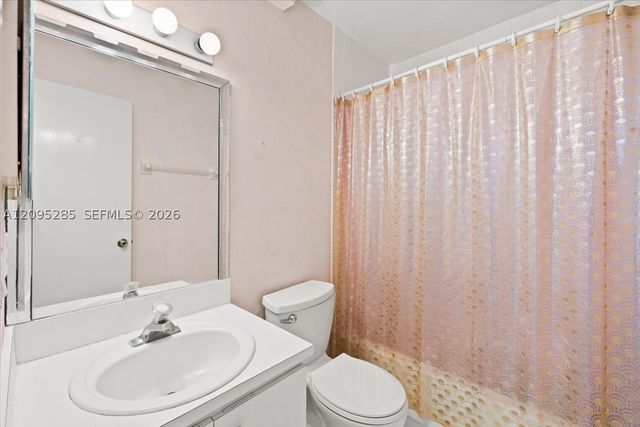 3554 W 80th St 202, Hialeah, FL 33018