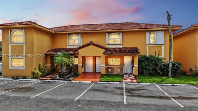 3554 W 80th St 202, Hialeah, FL 33018