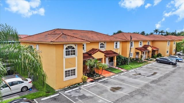 3554 W 80th St 202, Hialeah, FL 33018