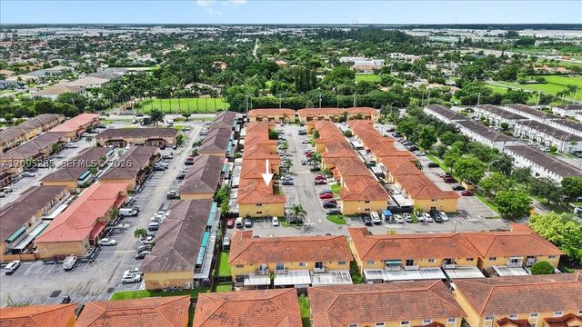 3554 W 80th St 202, Hialeah, FL 33018