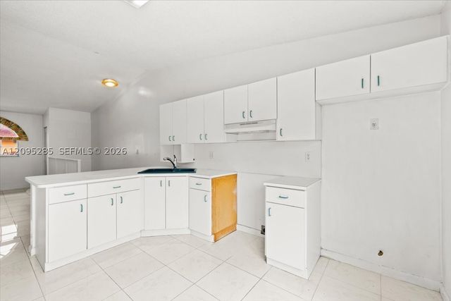 3554 W 80th St 202, Hialeah, FL 33018