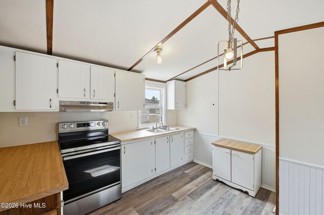 4812 Coastal Drive SE, Southport, NC 28461