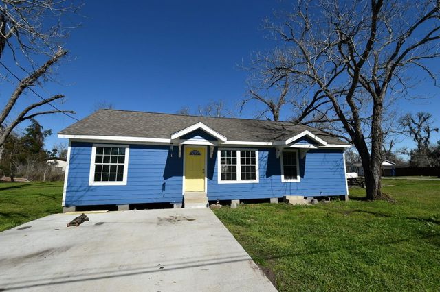 504 Cedar Street, Sweeny, TX 77480