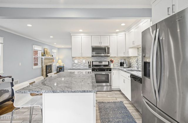 2041 Morrow Avenue, Niskayuna, NY 12309