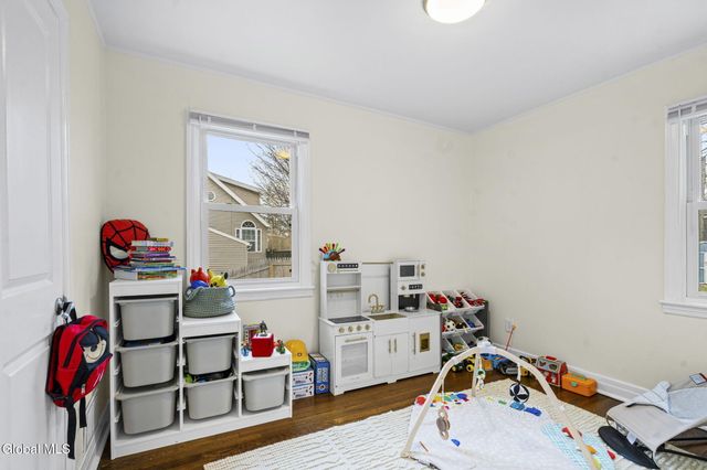 2041 Morrow Avenue, Niskayuna, NY 12309