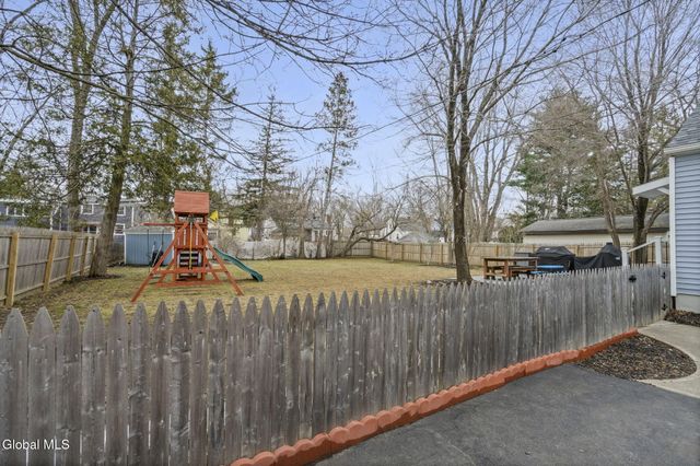 2041 Morrow Avenue, Niskayuna, NY 12309